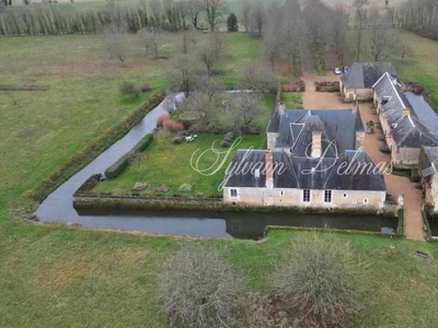 Vente maison 11 pièces 900 m² Château-du-Loir (72500)