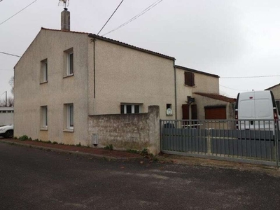 Vente maison 9 pièces 223 m² Port-des-Barques (17730)