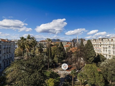 Luxury Flat for sale in Nice, French Riviera