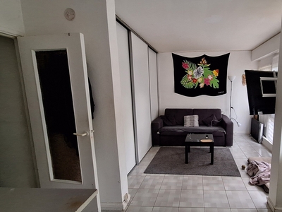 Appartement 1 pièce de 27 m² à LE CHESNAY-ROCQUENCOURT (78150)