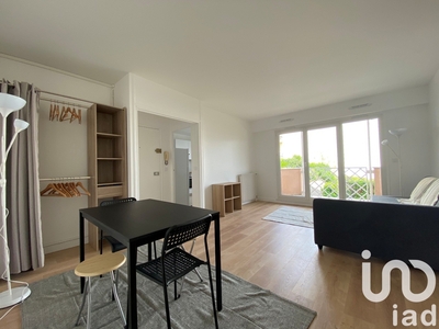 Appartement 2 pièces de 49 m² à Orsay (91400)