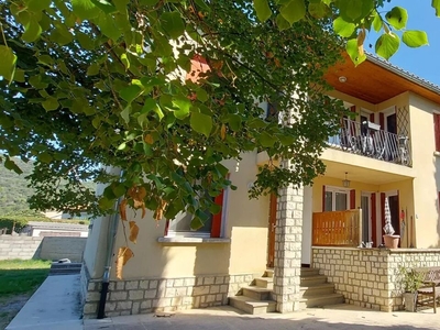 Vente maison 9 pièces 164 m² Malijai (04350)