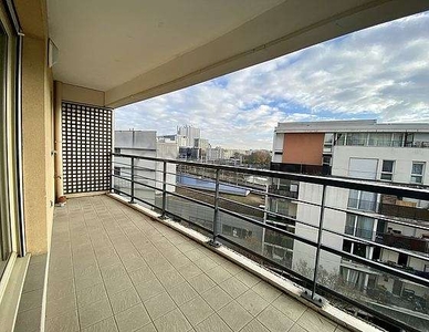 Appartement 2 chambres meublé avec terrasse, ascenseur et place
de parking en optionVaugirard (Paris 15°)