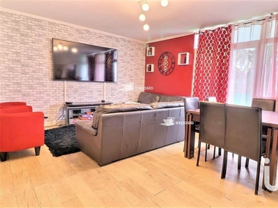 Appartement 5 pièces de 93 m² à Le Mée-sur-Seine (77350)