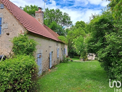 Maison de campagne 9 pièces de 176 m² à Moulins (03000)