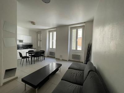 Location meublée appartement 2 pièces 48.8 m²