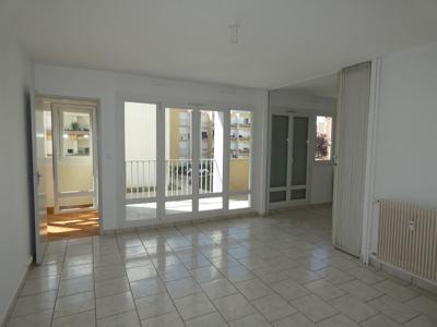 Location appartement 3 pièces 69.78 m²
