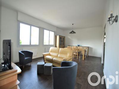 Location meublée appartement 4 pièces 109.95 m²