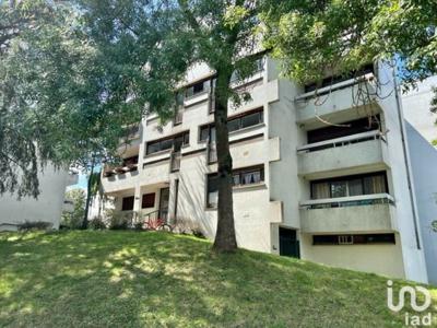 Appartement 2 pièces de 55 m² à Les Ulis (91940)
