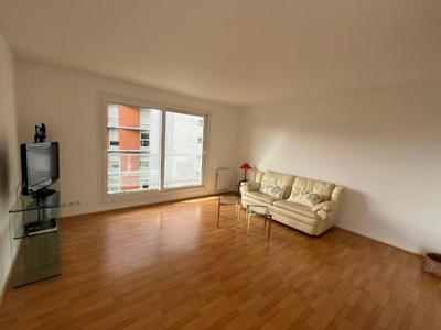 Location meublée appartement 3 pièces 69.7 m²