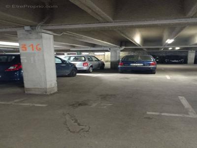 Emplacement de parking a vendre - saint germain en laye