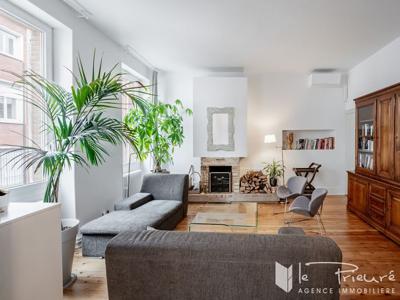 Vente maison 8 pièces 261.77 m²