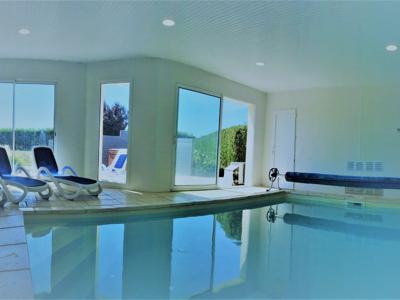 Villa 10 pers. avec piscine intérieure, spa 6 p, baby foot, ping pong