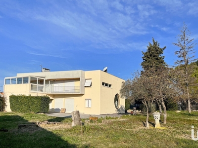 Maison 11 pièces de 350 m² à Barjac (30430)