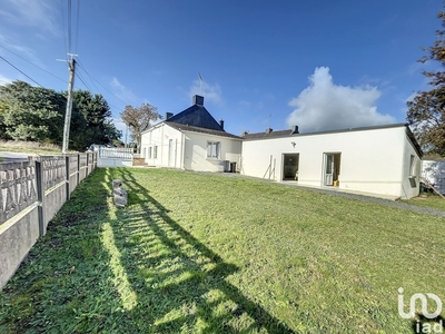 Maison 4 pièces de 74 m² à Sévérac (44530)