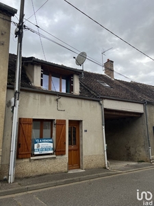 Maison 4 pièces de 85 m² à Villeneuve-la-Guyard (89340)