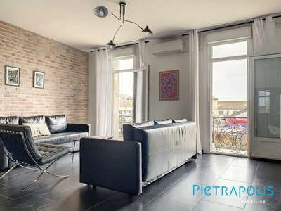 SETE: Sur quai appartement T4, 93 m² env.
