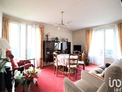 Appartement 3 pièces de 66 m² à MALESHERBES (45330)