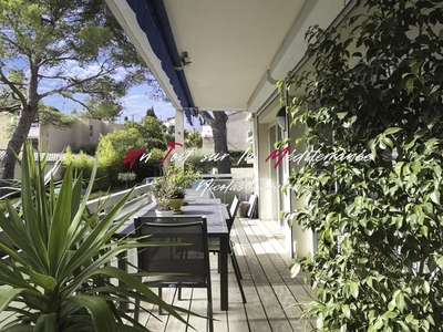 Appartement de prestige de 63 m2 en vente Carqueiranne, Provence-Alpes-Côte d'Azur