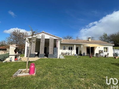 Maison 4 pièces de 100 m² à Saint-Sulpice-de-Roumagnac (24600)