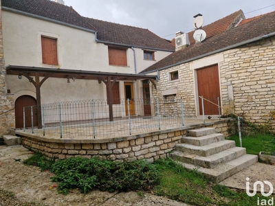 Maison 6 pièces de 138 m² à Massangis (89440)