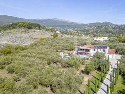 Maison de luxe de 5 chambres en vente à Châteauneuf-Grasse, Provence-Alpes-Côte d'Azur
