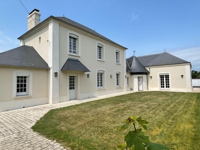 Maison de luxe de 5 chambres en vente à Deauville, Normandie