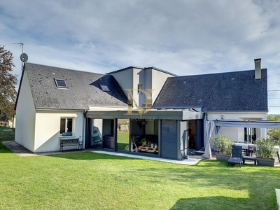 6 bedroom luxury Villa for sale in Bléré, Centre