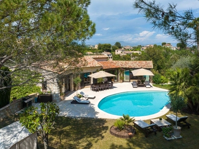 Villa de 13 pièces de luxe en vente Saint-Paul, Provence-Alpes-Côte d'Azur