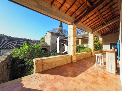 13 room luxury Villa for sale in Goudargues, Occitanie