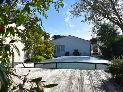 6 room luxury Villa for sale in Royan, France