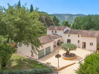 Villa de 8 pièces de luxe en vente Bagnols-en-Forêt, Provence-Alpes-Côte d'Azur