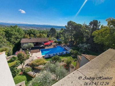 Villa de luxe de 8 pièces en vente Pierrevert, Provence-Alpes-Côte d'Azur