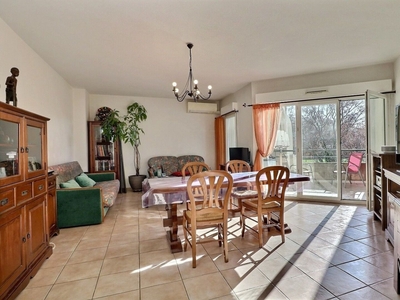 Appartement 3 pièces de 74 m² à Saint-Cyr-sur-Mer (83270)
