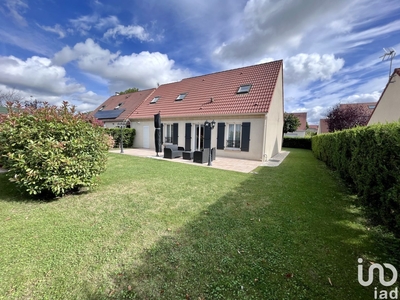 Maison 7 pièces de 120 m² à Breuillet (91650)