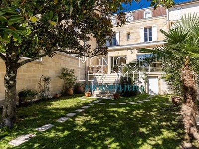 10 room luxury House for sale in Bordeaux, Nouvelle-Aquitaine