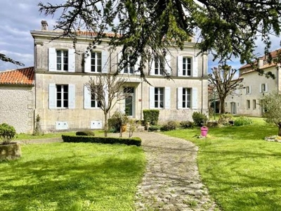 15 room luxury House for sale in Colombiers, France