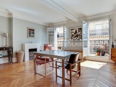 4 room luxury Apartment for sale in Saint-Germain, Odéon, Monnaie, France