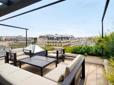 5 room luxury Duplex for sale in Issy-les-Moulineaux, France
