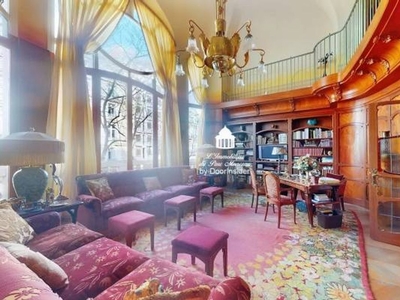 5 room luxury Flat for sale in Champs-Elysées, Madeleine, Triangle d’or, France