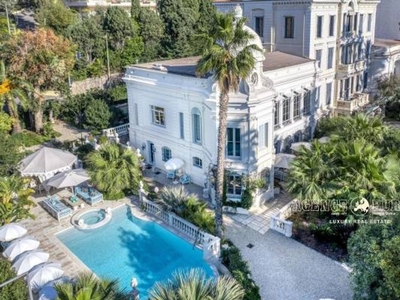 9 room luxury House for sale in Cannes, France