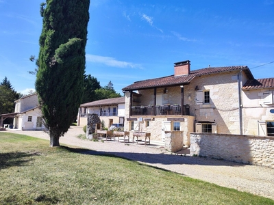 Maison de 10 pièces de luxe en vente Château-l'Évêque, Nouvelle-Aquitaine