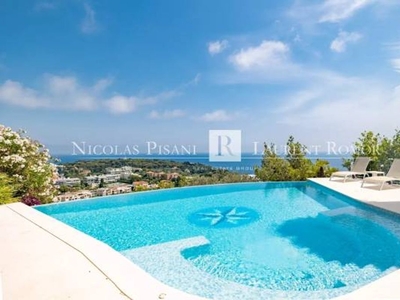 Luxury Flat for sale in Roquebrune-Cap-Martin, French Riviera