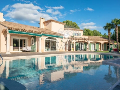 Luxury House for sale in Aix-en-Provence, France