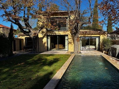 Luxury House for sale in Aix-en-Provence, French Riviera