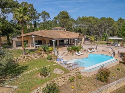Luxury House for sale in Mougins, France