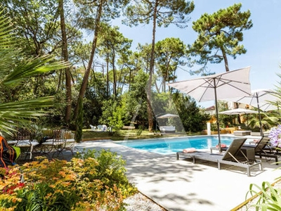 Luxury House for sale in Royan, France