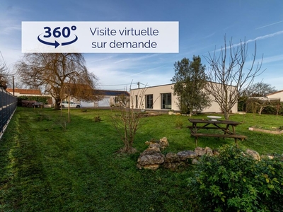5 room luxury Villa for sale in Saintes, Nouvelle-Aquitaine