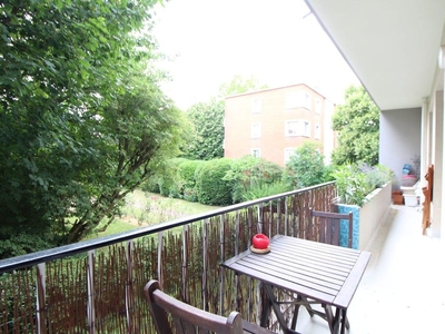 5 room luxury Flat for sale in Fontenay-sous-Bois, France