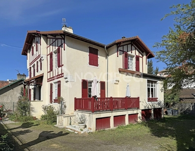 Villa de luxe de 9 pièces en vente Pau, Nouvelle-Aquitaine